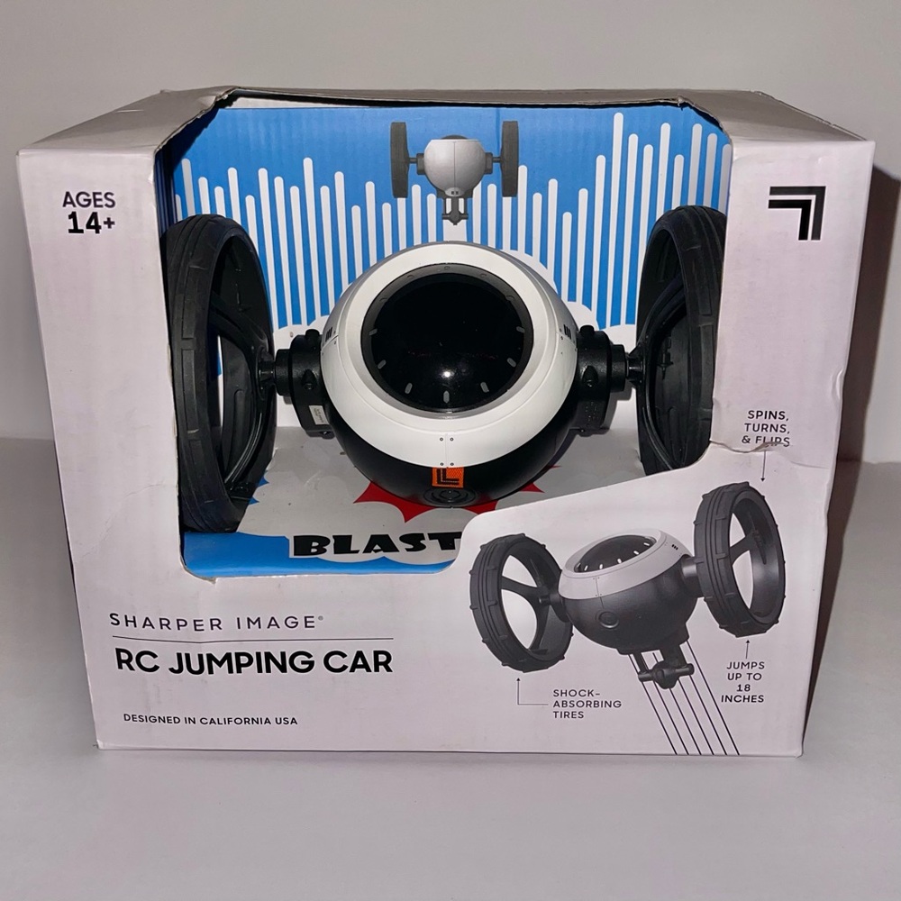 SHARPER IMAGE RC JUMPING CAR REMOTE CONTROL STUNT VEHICLE